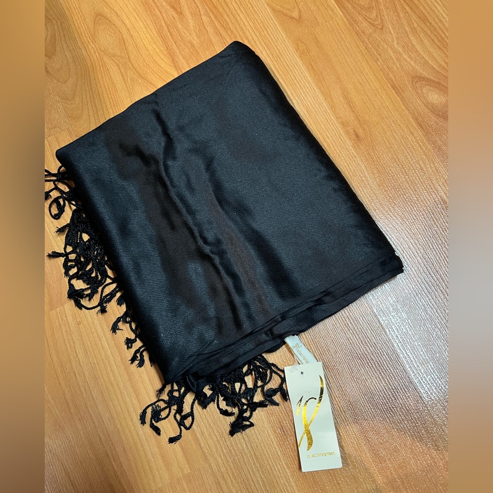 Collectioneighteen 100% Viscose Scarf Wrap